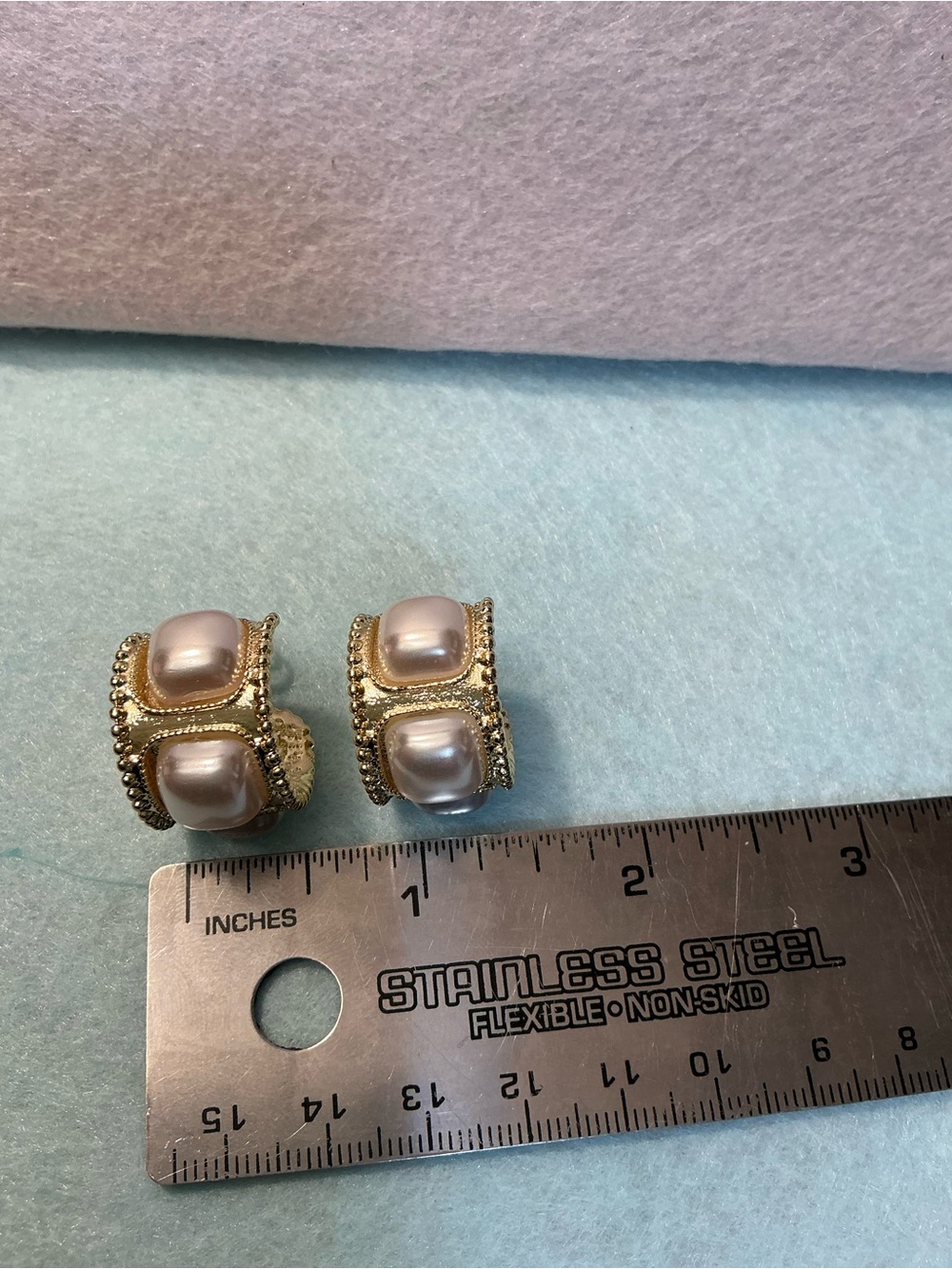 2395 - 111 Baroque Gold & Cushion-Cut Faux Pearl Wide C-Hoop Earrings - Picture 5 of 8